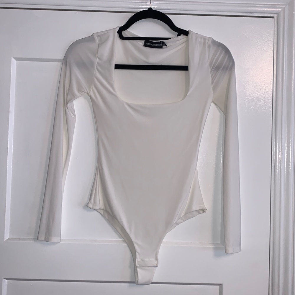 PRETTYLITTLETHING WHITE BODYSUIT SIZE USA 2